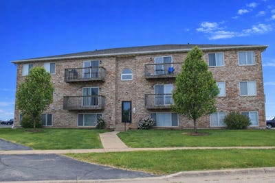 /international/us/565-n-strack-street-cortland-il-110108132109/