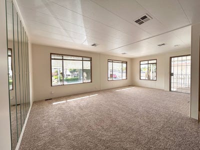 /international/us/2280-e-valley-pkwy-escondido-ca-110107452633/