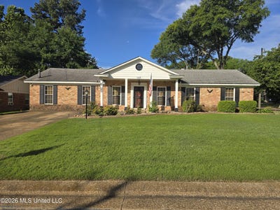 /international/us/8209-claiborne-drive-southaven-ms-110107872176/