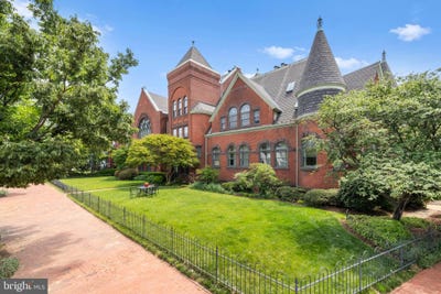 /international/us/350-9th-street-se-washington-dc-110108507555/