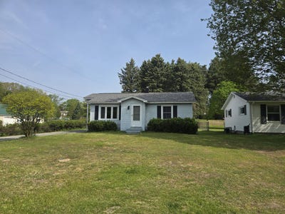 /international/us/817-e-melendy-street-ludington-mi-110108447267/