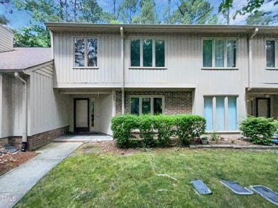 /international/us/104-mossbark-lane-chapel-hill-nc-110100473035/