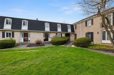 /international/us/824-s-chillicothe-road-aurora-oh-110107259503/