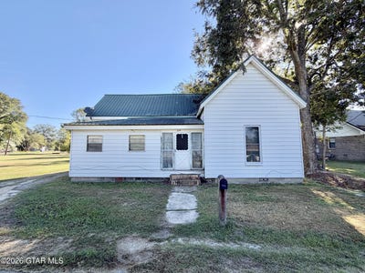 /international/us/524-margaret-street-millport-al-110120038358/
