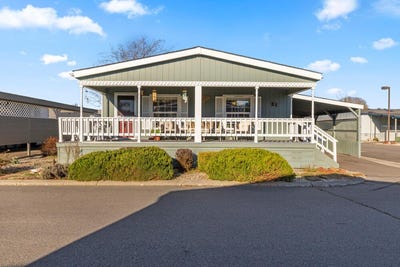 /international/us/4200-summers-lane-klamath-falls-or-110106927133/