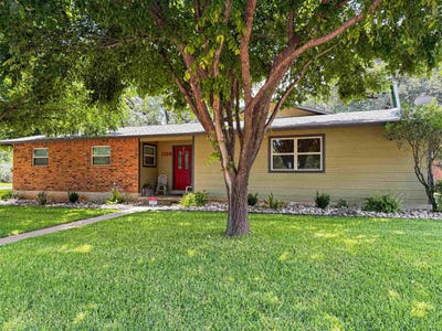 /international/us/1100-w-deats-llano-tx-110119966857/