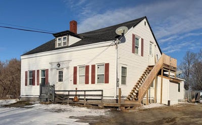 /international/us/348-main-street-corinth-me-110105044822/