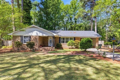 /international/us/235-oak-street-wallace-nc-110107243747/