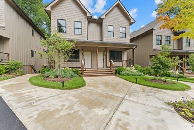 /international/us/1081-hicks-road-highlands-nc-110102392169/