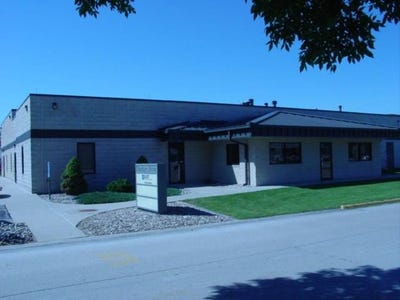/international/us/1121-shirken-dr-iowacity-ia-110105076066/
