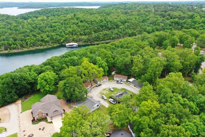 /international/us/120-pinehurst-point-bull-shoals-ar-110099474868/