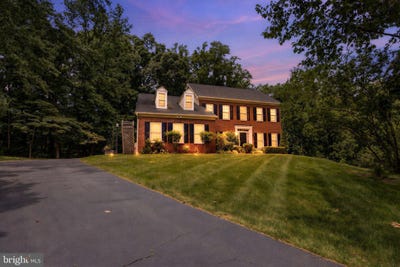 /international/us/2002-gresham-lane-davidsonville-md-110109027907/