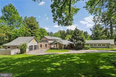 /international/us/1673-paper-mill-road-jenkintown-pa-110108448638/