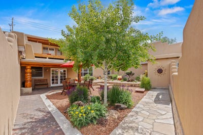 /international/us/414-camino-delora-santa-fe-nm-110100839325/
