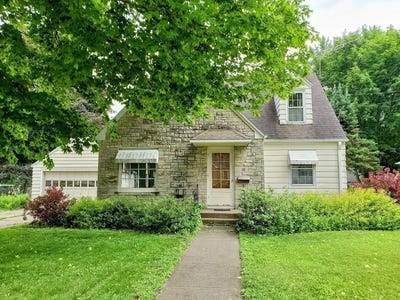 /international/us/69-pearl-street-clintonville-wi-110101192731/