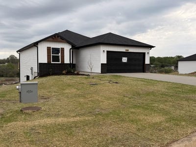 /international/us/840-shorthorn-lane-marshfield-mo-110103596663/