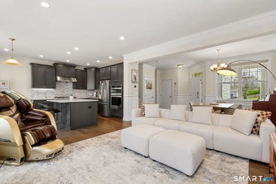 /international/us/131-winding-ridge-way-danbury-ct-110106783607/