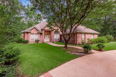 /international/us/426-county-road-222-nacogdoches-tx-110100596964/