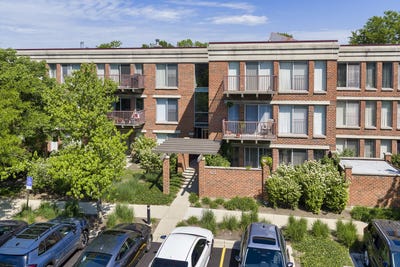 /international/us/412-kelburn-road-115-deerfield-il-110108383460/