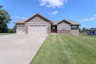 /international/us/2011-brandon-circle-wausau-wi-110101009822/
