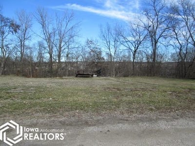 /international/us/105-e-high-street-davis-city-ia-110104557542/