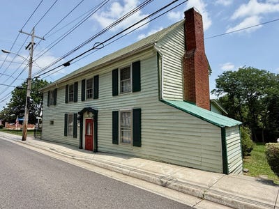 /international/us/203-s-main-street-madison-va-110109187214/