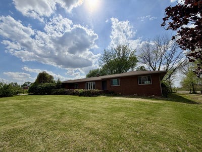 /international/us/1597-county-road-3300-rantoul-il-110107610843/