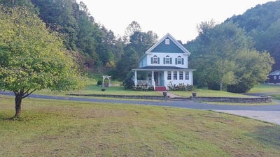 /international/us/116-daylilly-drive-lowmansville-ky-110119947827/