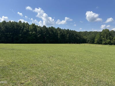 /international/us/2822-little-river-church-road-hurdle-mills-nc-110109942640/