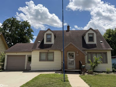 /international/us/1807-1st-avenue-s-denison-ia-110108934590/