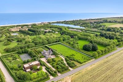 /international/us/335-daniels-lane-sagaponack-ny-110100750670/