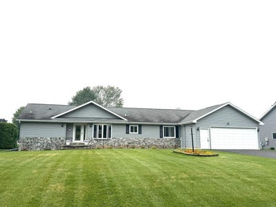 /international/us/5235-chesapeake-court-oshkosh-wi-110101339343/