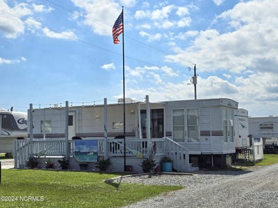 /international/us/177-reel-street-north-topsail-beach-nc-110094678639/