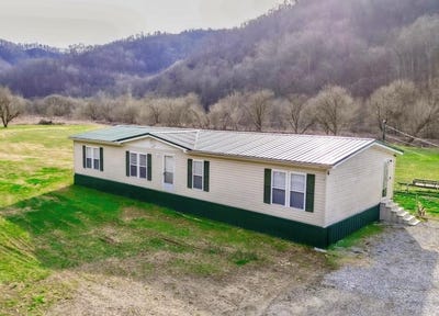 /international/us/729-state-hwy-194-w-pikeville-ky-110107352723/