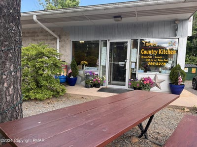 /international/us/1101-390-route-cresco-pa-110092854447/