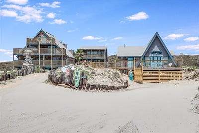 /international/us/3030-3034-3038-on-the-beach-port-aransas-va-110107172619/