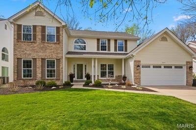 /international/us/16917-crystal-springs-drive-chesterfield-mn-110107385242/
