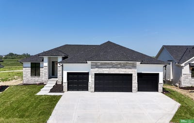 /international/us/5708-n-198th-street-elkhorn-ne-110101223613/?lang=en