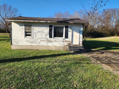 /international/us/2708-butler-rd-hopkinsville-ky-110096396946/