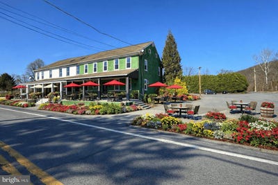 /international/us/7408-boyertown-pike-douglassville-pa-110107201767/