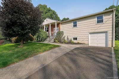 /international/us/568-manville-road-pleasantville-ny-110108467074/