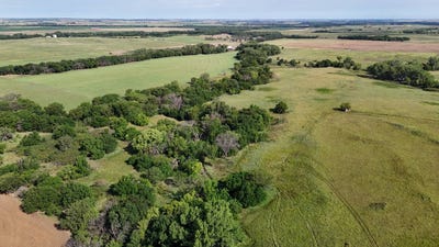 /international/us/00000-e-hobbs-creek-rd-gypsum-ks-110102065310/