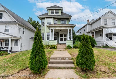/international/us/1599-electric-street-dunmore-pa-110106479399/