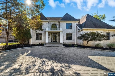 /international/us/32-moeser-place-old-tappan-nj-110102827292/