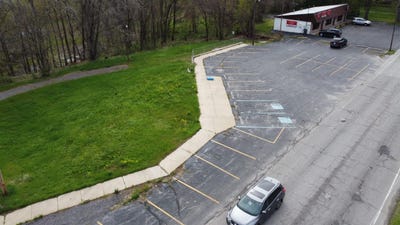 /international/us/401-johnson-road-trail-creek-in-110076899263/