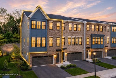 /international/us/25-augustus-drive-middletown-nj-110108358112/