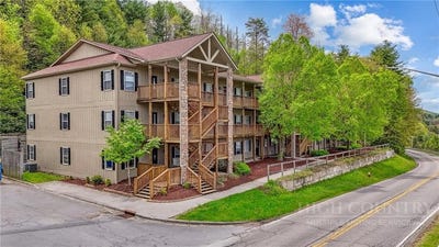 /international/us/800-meadowview-drive-boone-nc-110107733492/