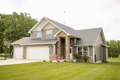 /international/us/12048-state-highway-32-roby-mo-110108738474/