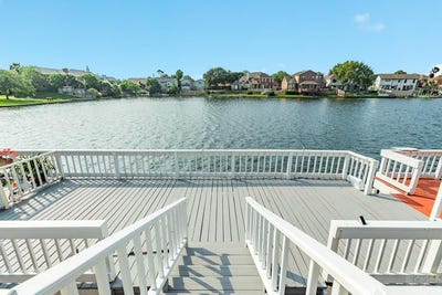/international/us/10209-schaper-galveston-tx-110107748258/