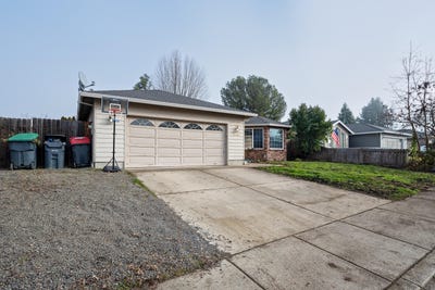 /international/us/1860-cottonwood-drive-central-point-or-110106153593/